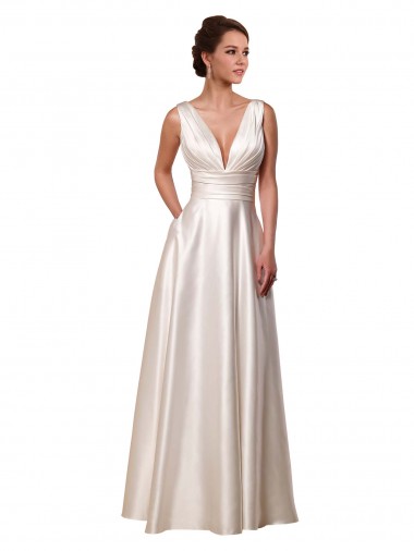 Magasins de Ivoire Trapèze Col V Satiné Robes de mariée