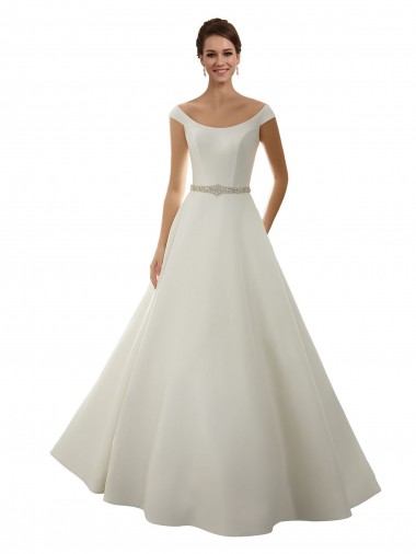 Magasins de Ivoire Trapèze Épaule Dénudée Satiné Classique Robes de mariée